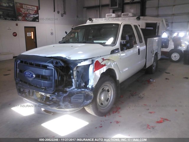 1FD8X3A60BEC94696 - 2011 FORD F350 SUPER DUTY WHITE photo 2