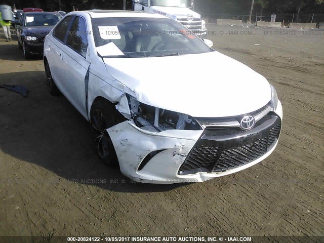 4T1BF1FK2GU164130 - 2016 TOYOTA CAMRY LE/XLE/SE/XSE WHITE photo 6