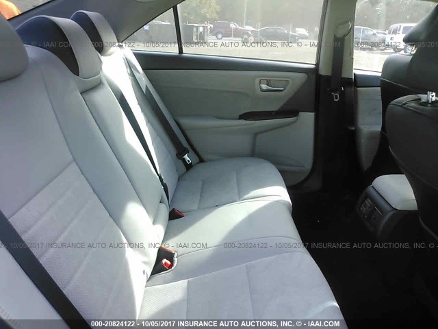 4T1BF1FK2GU164130 - 2016 TOYOTA CAMRY LE/XLE/SE/XSE WHITE photo 8