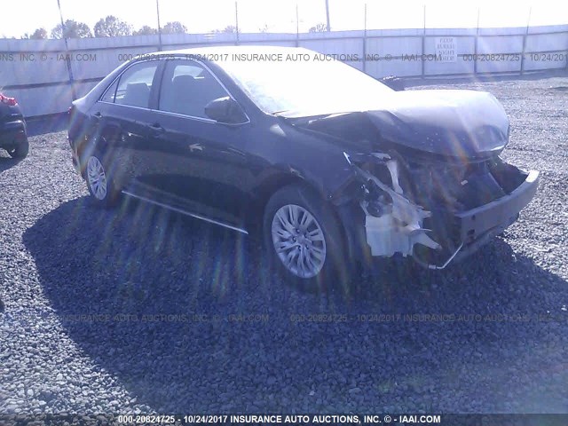 4T4BF1FK6CR270905 - 2012 TOYOTA CAMRY SE/LE/XLE 白色 照片 1