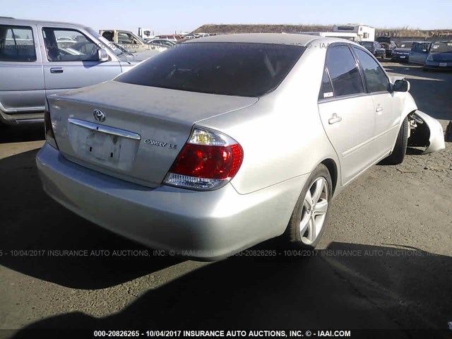 4T1BE32K45U425792 - 2005 TOYOTA CAMRY LE/XLE/SE 银色 照片 4