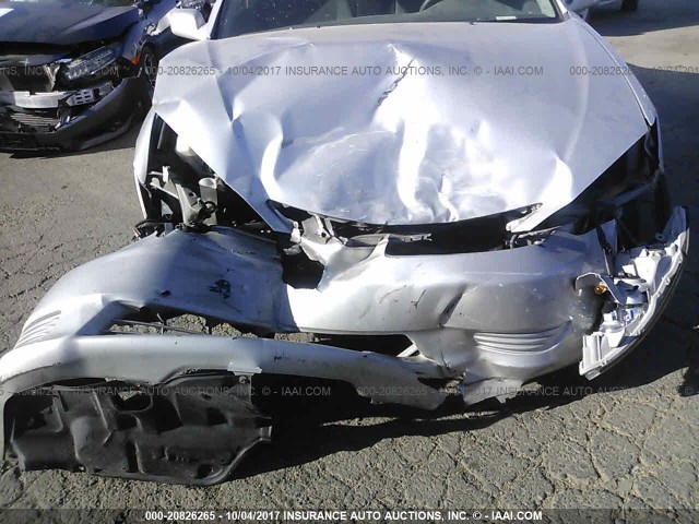 4T1BE32K45U425792 - 2005 TOYOTA CAMRY LE/XLE/SE 银色 照片 6