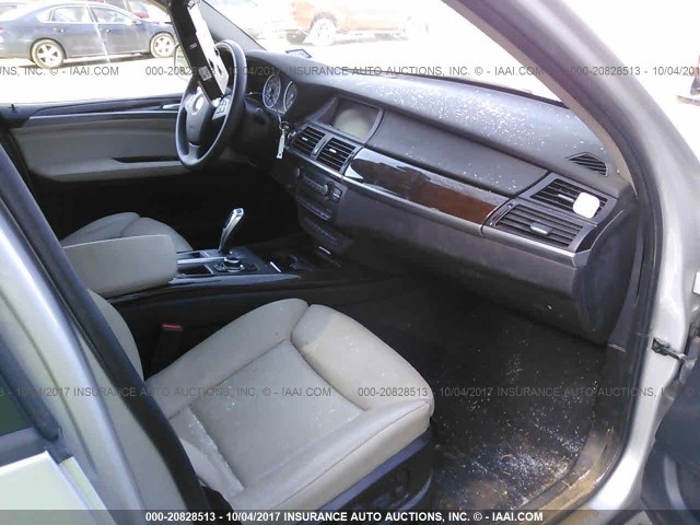 5UXZW0C52CL672074 - 2012 BMW X5 XDRIVE35D SILVER photo 5