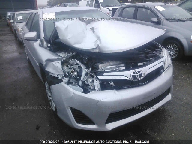4T1BF1FK0EU360788 - 2014 TOYOTA CAMRY L/SE/LE/XLE 银色 照片 6