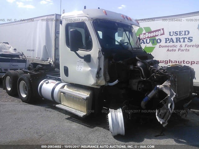 1FUJGEDV5DSBU5950 - 2013 FREIGHTLINER CASCADIA 125  WHITE photo 1