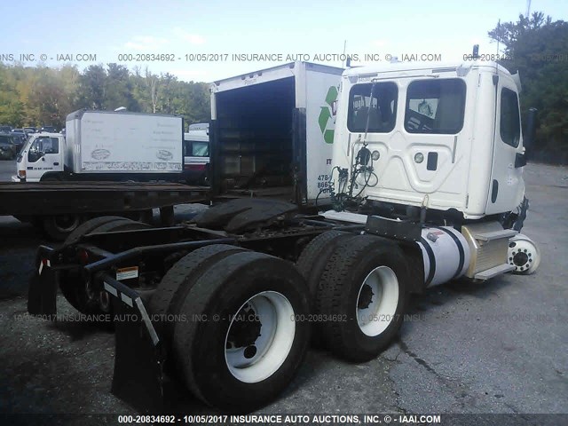 1FUJGEDV5DSBU5950 - 2013 FREIGHTLINER CASCADIA 125  WHITE photo 4