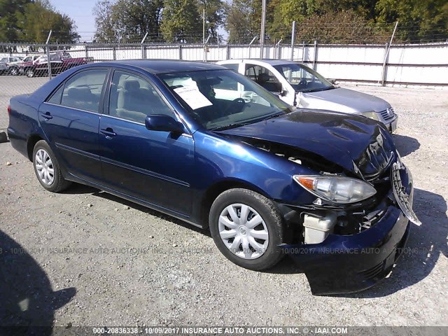 4T1BE32K25U084182 - 2005 TOYOTA CAMRY LE/XLE/SE BLUE photo 1