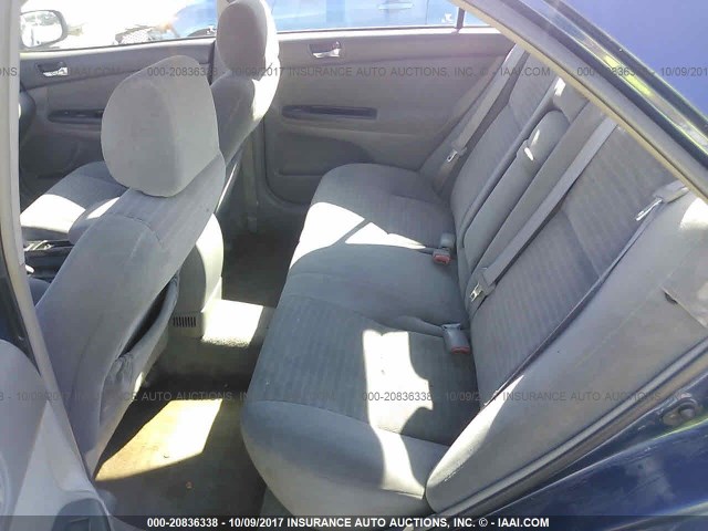 4T1BE32K25U084182 - 2005 TOYOTA CAMRY LE/XLE/SE ლურჯი ფოტო 8