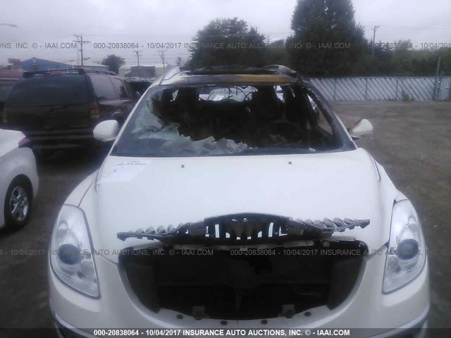 5GAKRBED7BJ120608 - 2011 BUICK ENCLAVE CXL 白色 照片 6