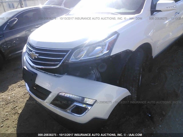 1GNKRHKD3EJ375306 - 2014 CHEVROLET TRAVERSE LT WHITE photo 6