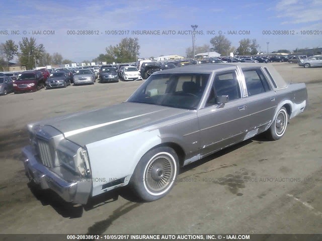 1LNBM83F0HY641377 - 1987 LINCOLN TOWN CAR CARTIER SILVER photo 2