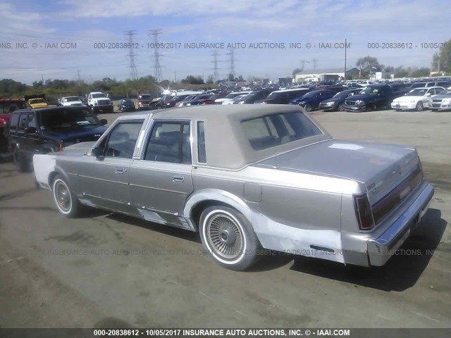 1LNBM83F0HY641377 - 1987 LINCOLN TOWN CAR CARTIER SILVER photo 3