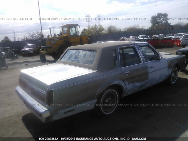 1LNBM83F0HY641377 - 1987 LINCOLN TOWN CAR CARTIER SILVER photo 4