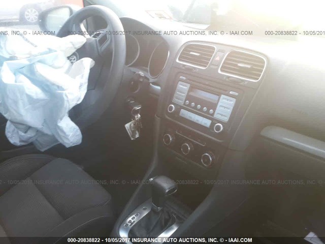 WVWBB7AJ3AW151724 - 2010 VOLKSWAGEN GOLF 银色 照片 5