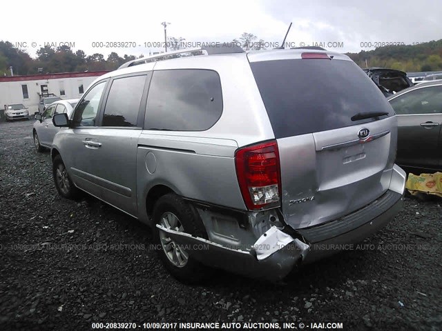 KNDMG4C75C6499196 - 2012 KIA SEDONA LX SILVER photo 3