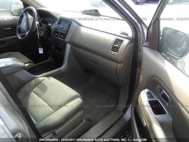 5FNYF18116B028386 - 2006 HONDA PILOT LX GOLD photo 5