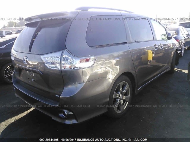 5TDXZ3DC4HS845081 - 2017 TOYOTA SIENNA SE GRAY photo 4