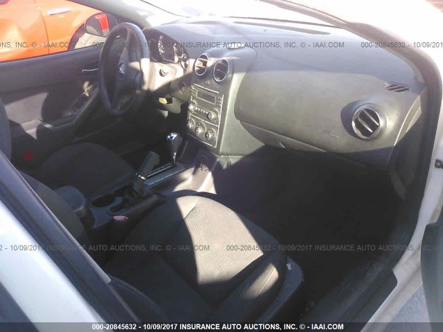 1G2ZF55B964256284 - 2006 PONTIAC G6 SE WHITE photo 5