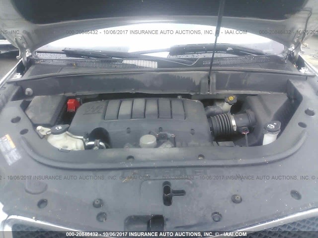 1GNKVEED2BJ368137 - 2011 CHEVROLET TRAVERSE LS SILVER photo 10