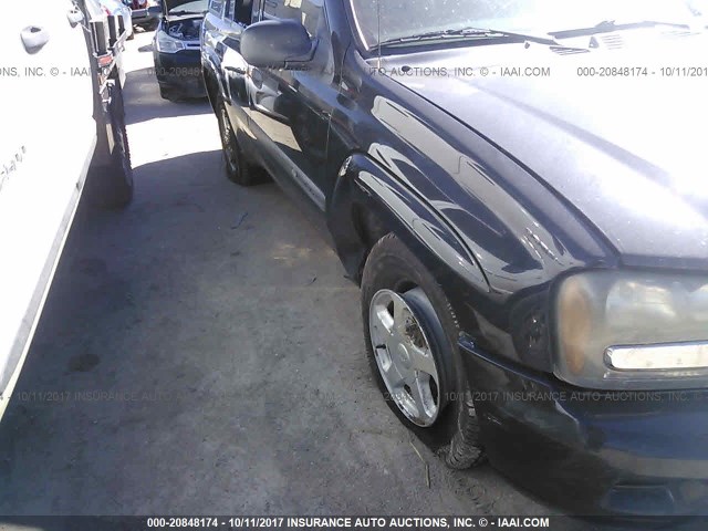 1GNDT13S832393693 - 2003 CHEVROLET TRAILBLAZER  BLACK photo 6