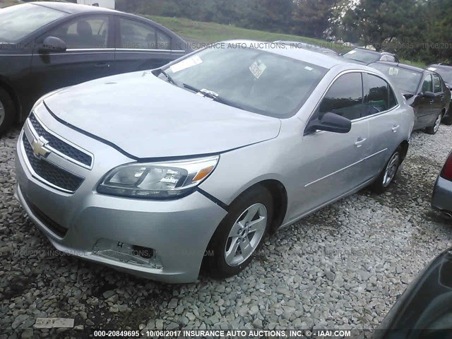 1G11B5SA4DF215829 - 2013 CHEVROLET MALIBU LS 银色 照片 2