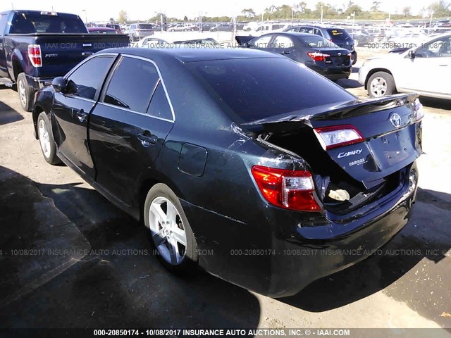 4T1BF1FK0EU367076 - 2014 TOYOTA CAMRY L/SE/LE/XLE 深蓝色 照片 3