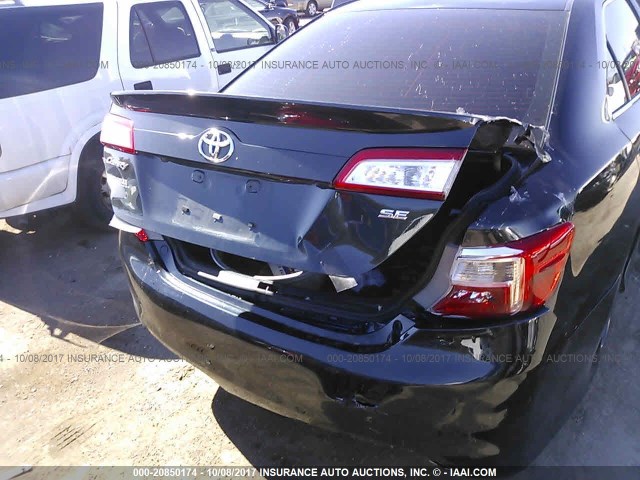 4T1BF1FK0EU367076 - 2014 TOYOTA CAMRY L/SE/LE/XLE 深蓝色 照片 6