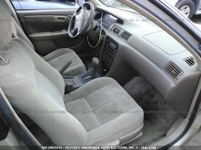 JT2BG22K610540493 - 2001 TOYOTA CAMRY CE/LE/XLE 金色 照片 5
