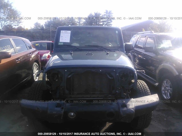 1J4GA59168L518185 - 2008 JEEP WRANGLER UNLIMITE SAHARA BLUE photo 6