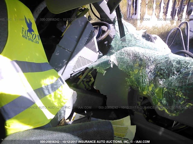 3ALXA7001HDHY7524 - 2017 FREIGHTLINER CONVENTIONAL COLUMBIA თეთრი ფოტო 5