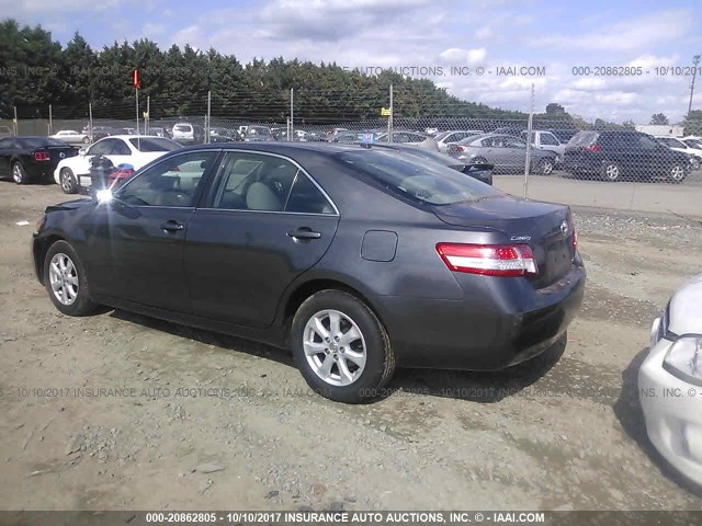 4T1BF3EK3BU679157 - 2011 TOYOTA CAMRY SE/LE/XLE GRAY photo 3