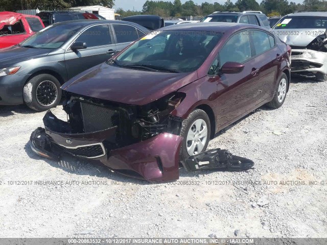 3KPFL4A71HE096924 - 2017 KIA FORTE LX/S PURPLE photo 2