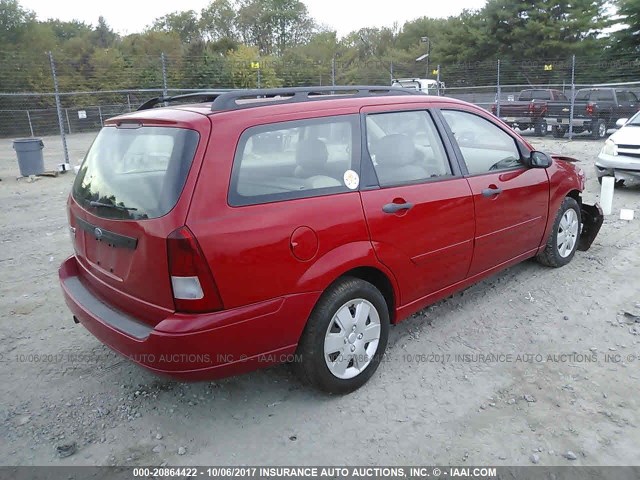 1FAFP36N17W130621 - 2007 FORD FOCUS ZXW/S/SE/SES RED photo 4