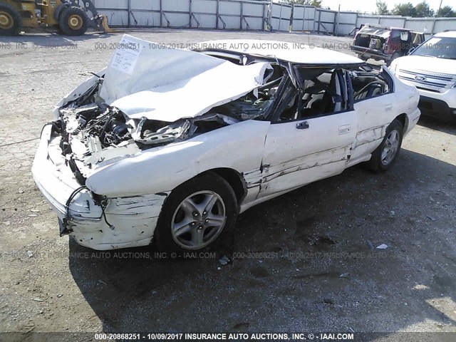 1G2HX52K2T4208411 - 1996 PONTIAC BONNEVILLE SE WHITE photo 2