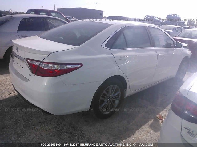 4T1BF1FK2HU412068 - 2017 TOYOTA CAMRY LE/XLE/SE/XSE 白色 照片 4