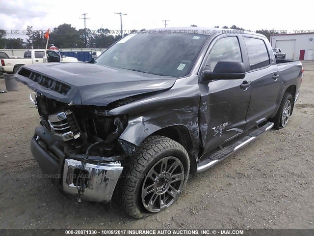 5TFEM5F13GX098594 - 2016 TOYOTA TUNDRA CREWMAX SR5 GRAY photo 2