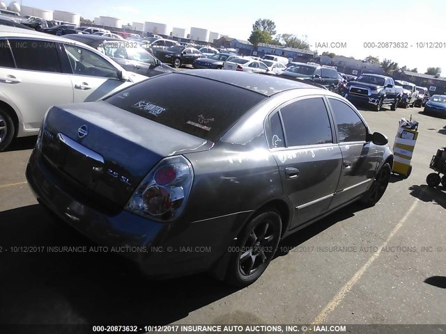 1N4AL11E75N913365 - 2005 NISSAN ALTIMA S/SL GRAY photo 4