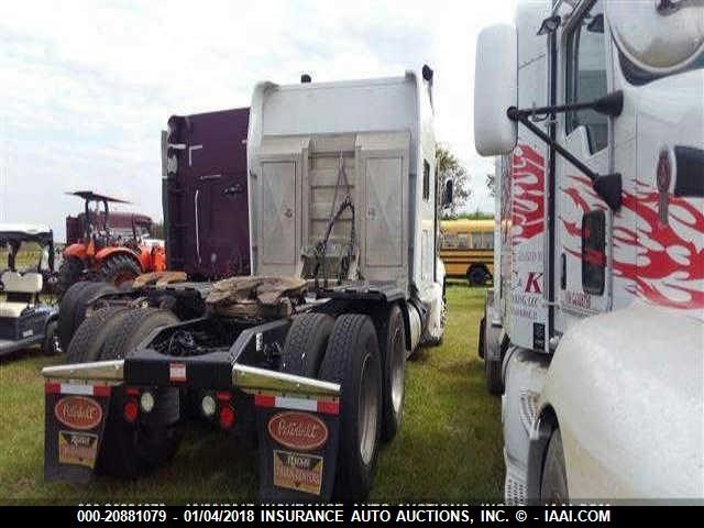 1XPHDP9X3DD182340 - 2013 PETERBILT 386 WHITE photo 4