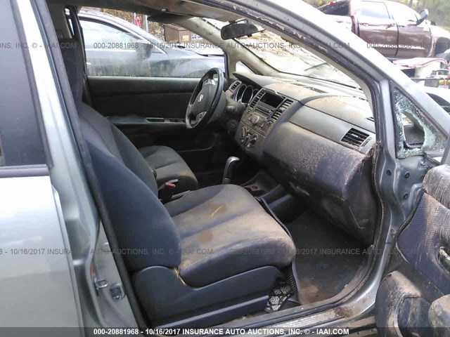 3N1BC13E89L422260 - 2009 NISSAN VERSA S/SL GRAY photo 5