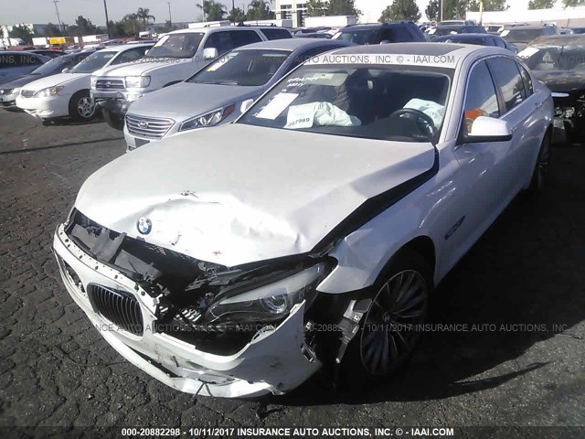 WBAKB4C58CC576288 - 2012 BMW 740 LI WHITE photo 2