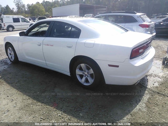 2B3CL3CG0BH544805 - 2011 DODGE CHARGER WHITE photo 3