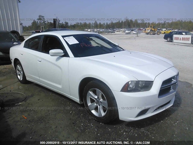 2B3CL3CG0BH544805 - 2011 DODGE CHARGER WHITE photo 6