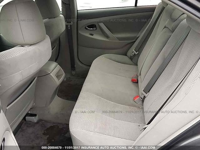 4T4BF3EKXBR211089 - 2011 TOYOTA CAMRY SE/LE/XLE ნაცრისფერი ფოტო 8