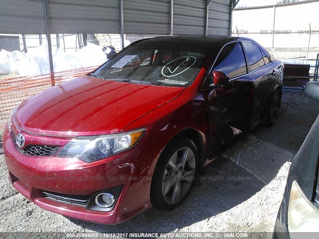 4T1BF1FK1CU626963 - 2012 TOYOTA CAMRY SE/LE/XLE RED photo 2