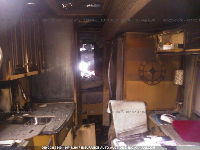 4UZFCHCY5GCHP7637 - 2016 DUTCH STAR FREIGHTLINER CHASSIS  ბეჟი ფოტო 8