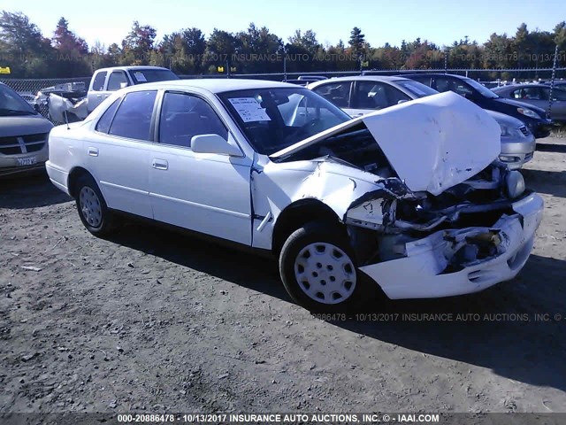 4T1BG12K2TU664558 - 1996 TOYOTA CAMRY DX/LE/XLE WHITE photo 1