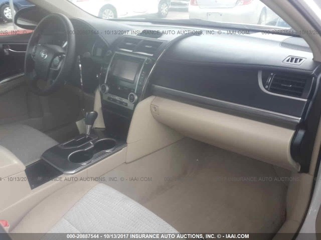 4T1BD1FK4DU096625 - 2013 TOYOTA CAMRY HYBRID/LE/XLE 白色 照片 5