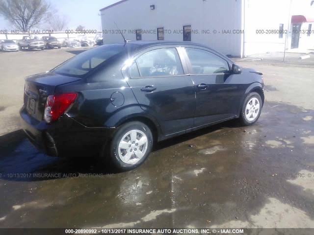 1G1JB5SH8D4118660 - 2013 CHEVROLET SONIC LS 黑色 照片 4