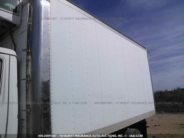 1FVABSAK81HJ99333 - 2001 FREIGHTLINER MEDIUM CONVENTION FL70 WHITE photo 7