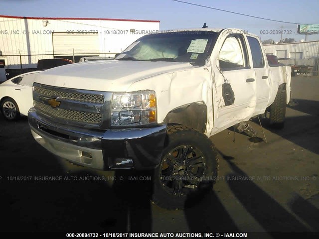 3GCPKSE76DG145166 - 2013 CHEVROLET SILVERADO K1500 LT WHITE photo 2